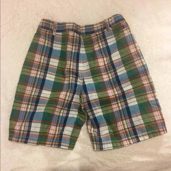 Boys Tommy Hilfiger shorts - Picture 2 of 4